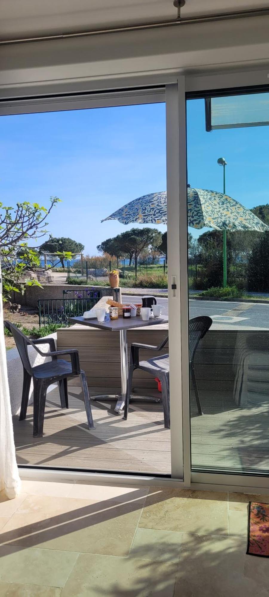 Holiday home Avec Vue Face A L'etang Meze